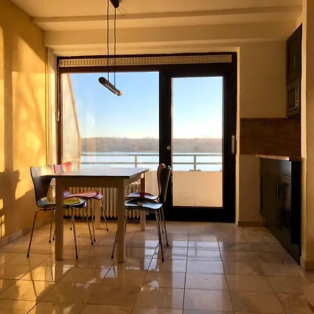 Ferienwohnung Mit Direktem Seeblick An Der Ostsee *