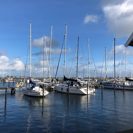 Lägenhet Ferienwohnung Mit Direktem Seeblick An Der Ostsee Heiligenhafen